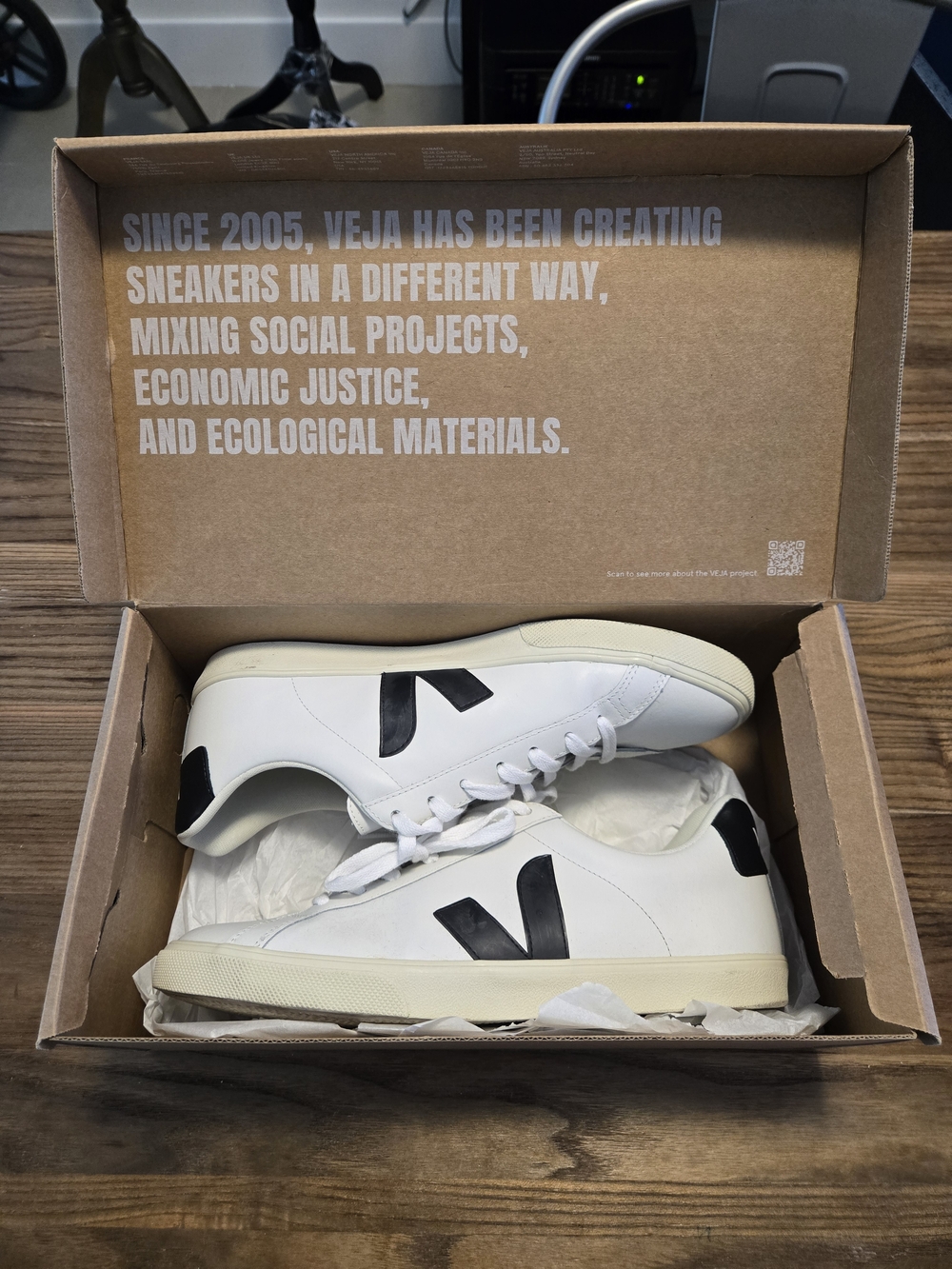 Veja Esplar Logo Leather White Black Women Casual Lifestyle Shoes - Picture 11 of 12